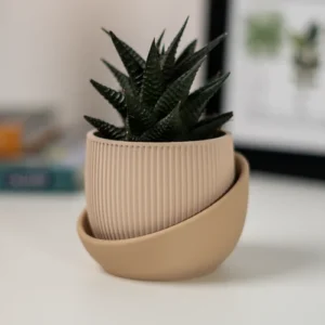 Eero Planter